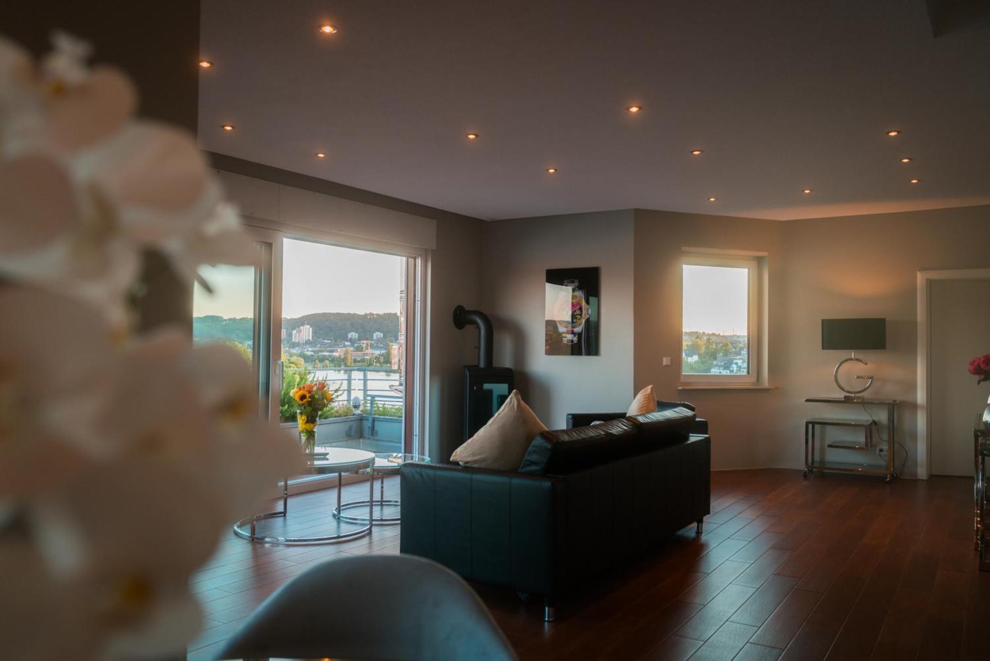 Penthouse Wohnung Mit Schoenem Moselblick In Metternich Coblence Extérieur photo