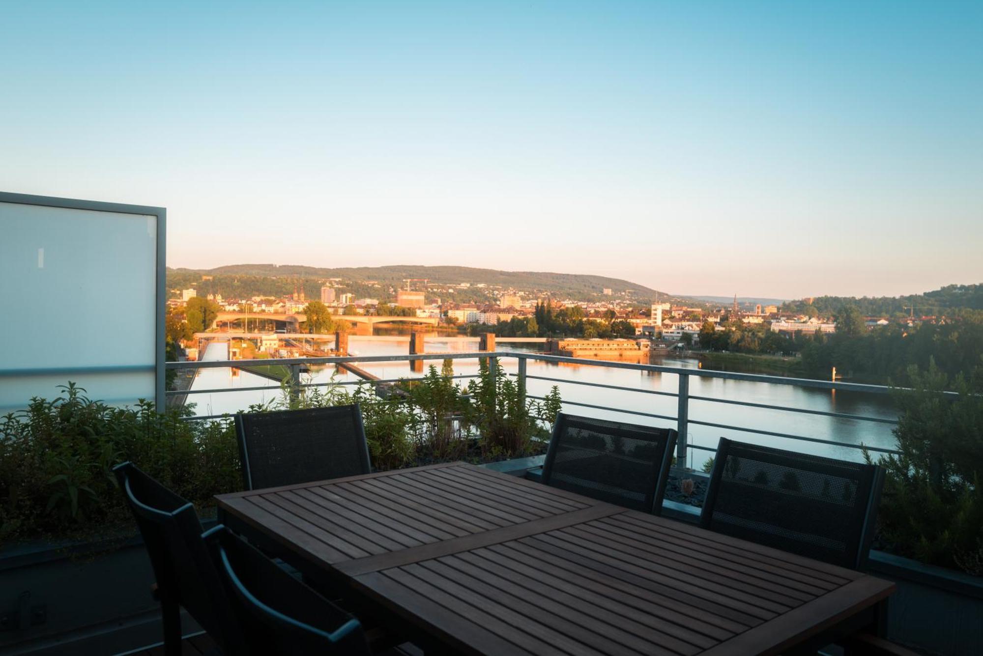 Penthouse Wohnung Mit Schoenem Moselblick In Metternich Coblence Extérieur photo