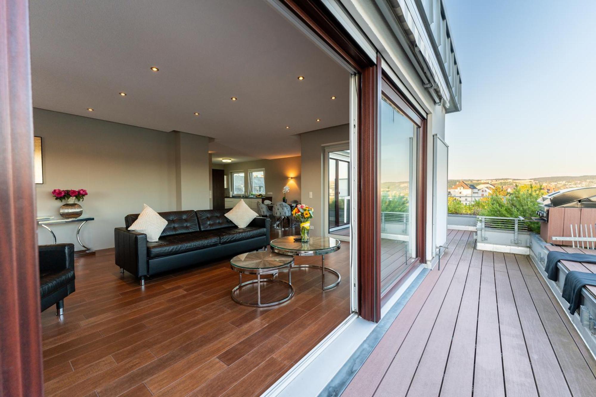 Penthouse Wohnung Mit Schoenem Moselblick In Metternich Coblence Extérieur photo