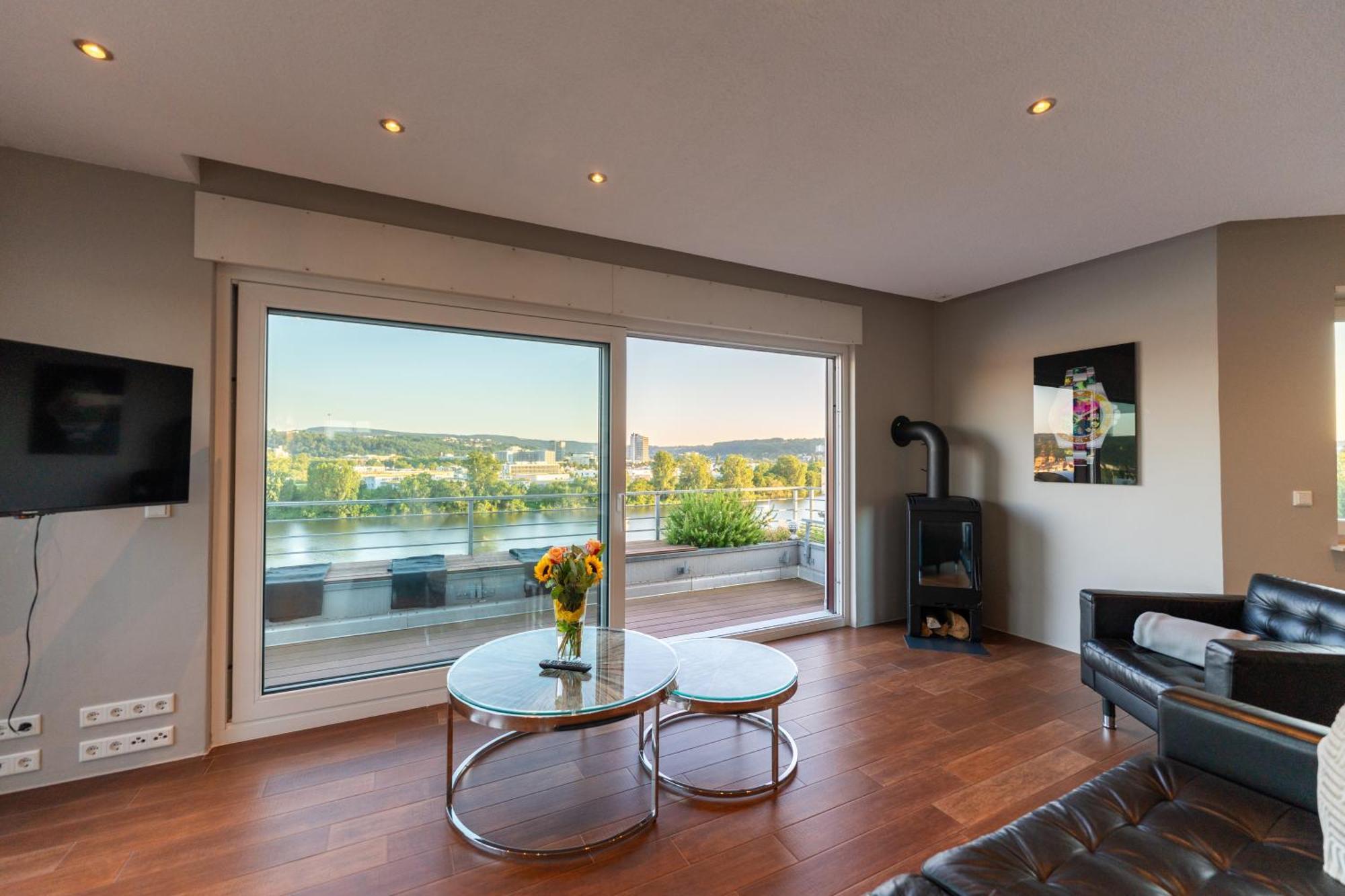 Penthouse Wohnung Mit Schoenem Moselblick In Metternich Coblence Extérieur photo