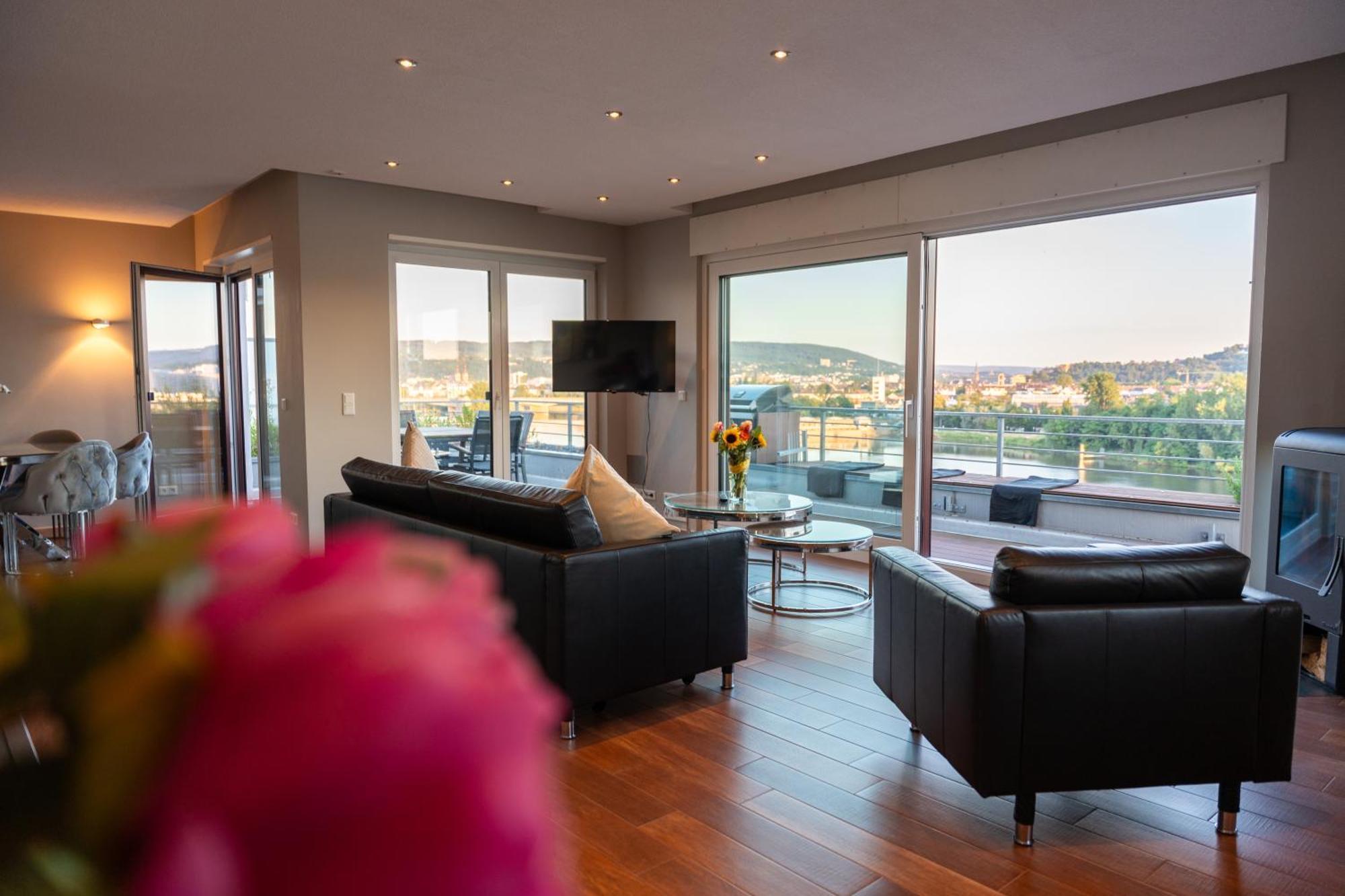 Penthouse Wohnung Mit Schoenem Moselblick In Metternich Coblence Extérieur photo